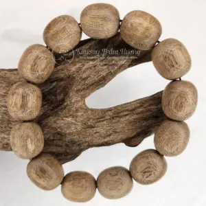 Vòng Trầm Hương Banh Bông Lào Lu Thống